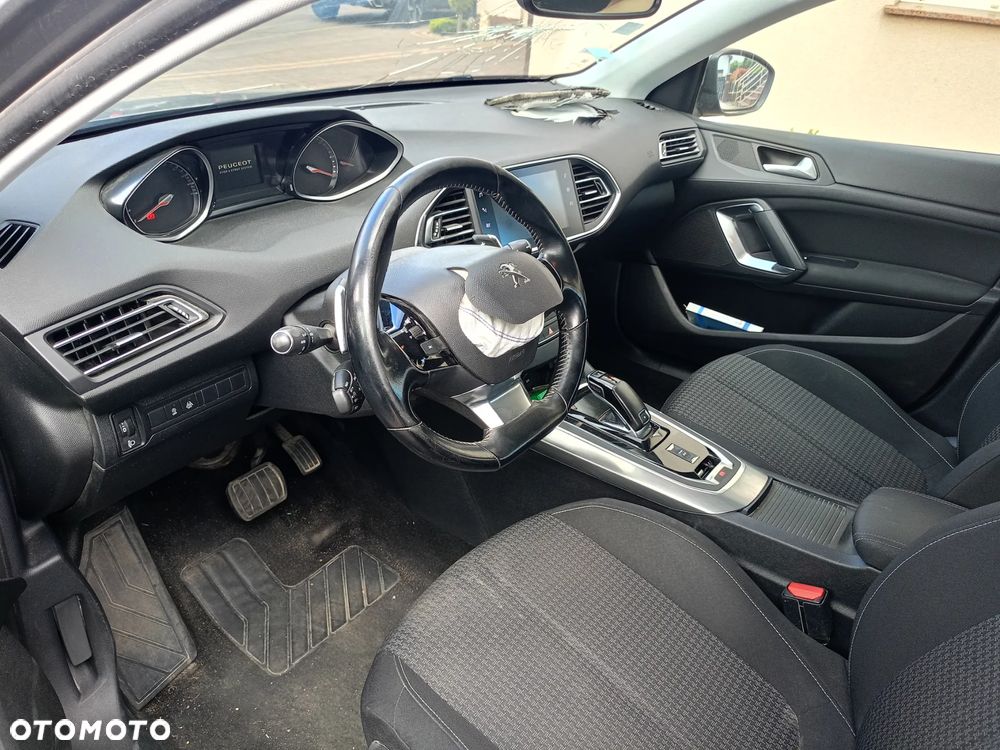Peugeot 308 BlueHDi 130 EAT6 Stop & Start Allure - 5