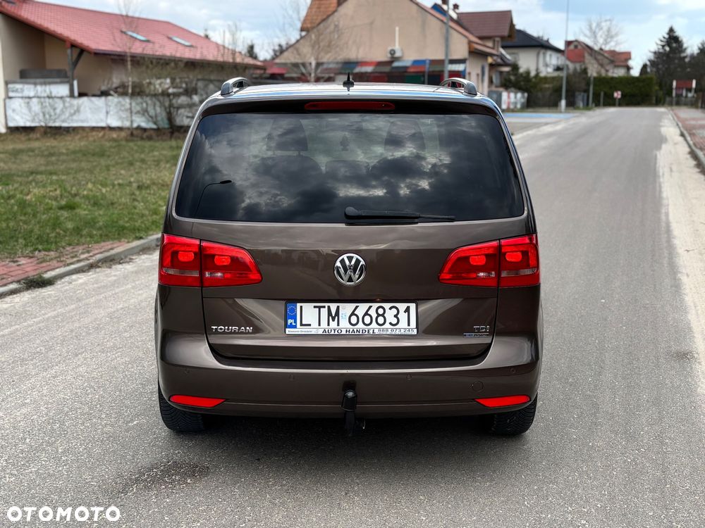 Volkswagen Touran - 25
