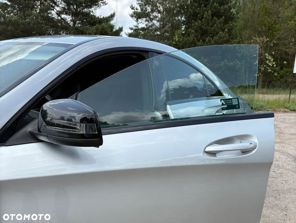Mercedes-Benz CLA 220 4-Matic AMG Line - 11
