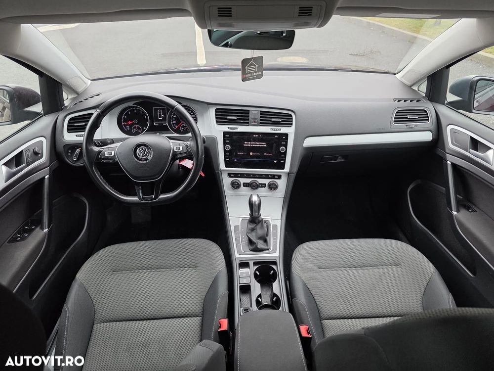 Volkswagen Golf - 7
