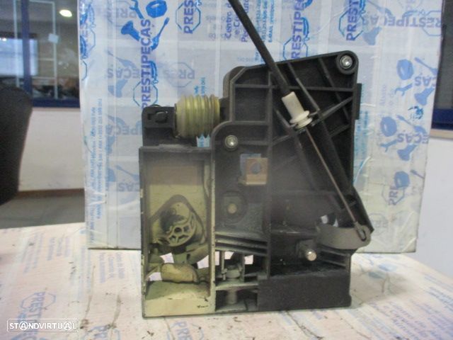 Fecho Fec4987 MERCEDES W639 VITO 2 2008 2.2Cdi 116Cv 5P BRANCO MALA T DRT 5 PINOS - 2