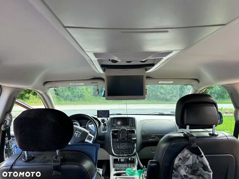 Dodge Grand Caravan - 14