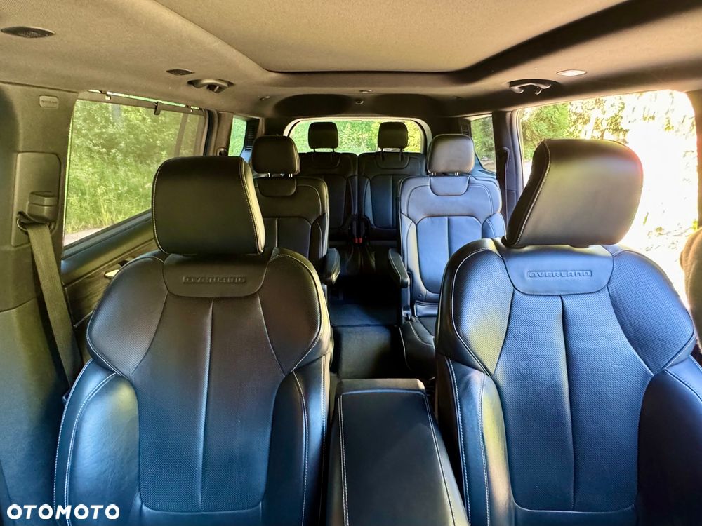 Jeep Grand Cherokee - 33