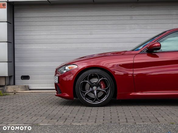 Alfa Romeo Giulia 2.0 Turbo 16V AT8 Veloce Ti - 14