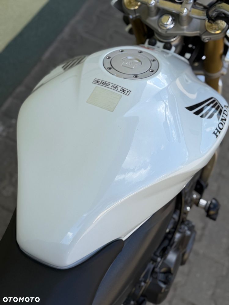 Honda Hornet - 16