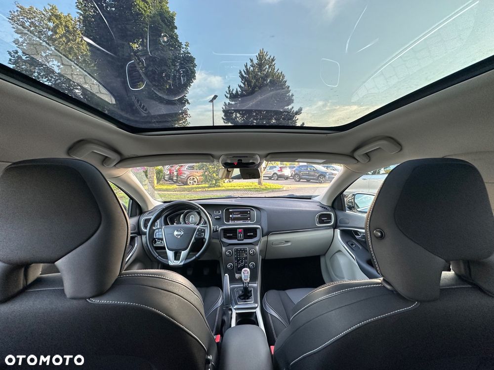 Volvo V40 D2 Momentum - 6