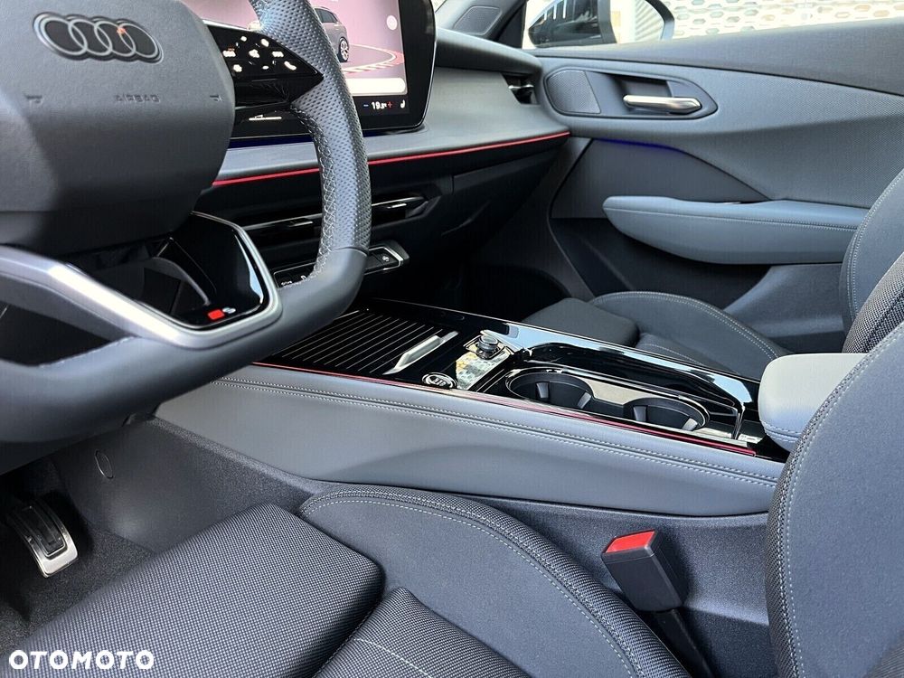 Audi Q3 - 24