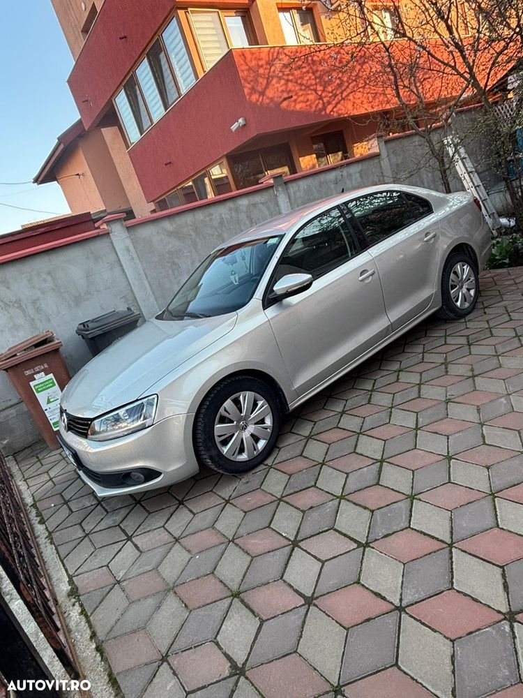 Volkswagen Jetta 1.2 TSI Comfortline - 2