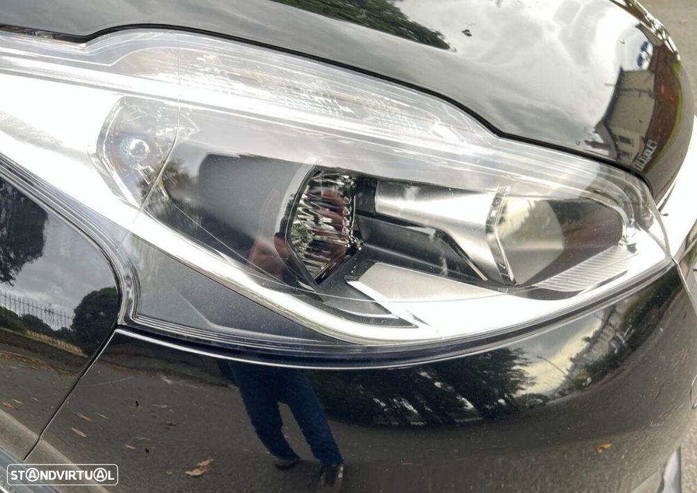 Peugeot 208 1.6 e-HDi Allure - 13