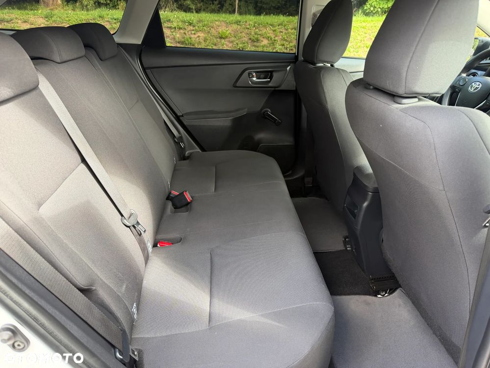 Toyota Auris 1.4 D-4D Dynamic - 17