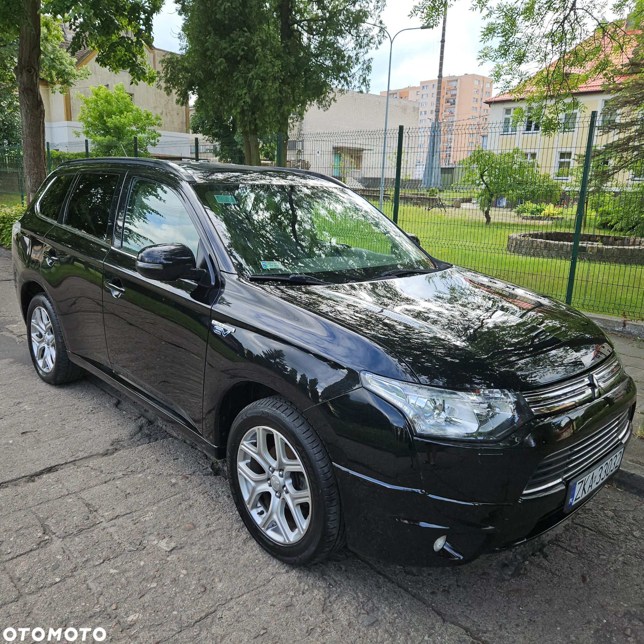 Mitsubishi Outlander 2.0 4WD Plug-In Hybrid Top - 3