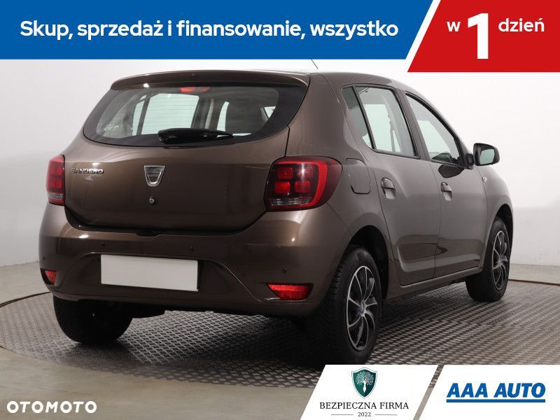 Dacia Sandero - 6