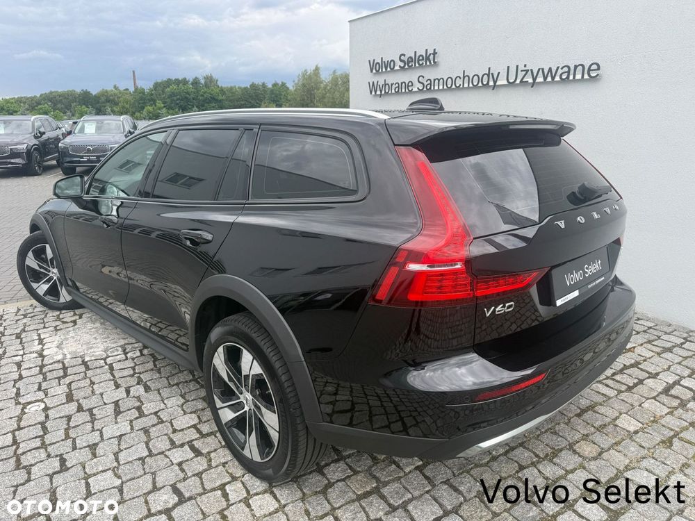 Volvo V60 Cross Country - 7