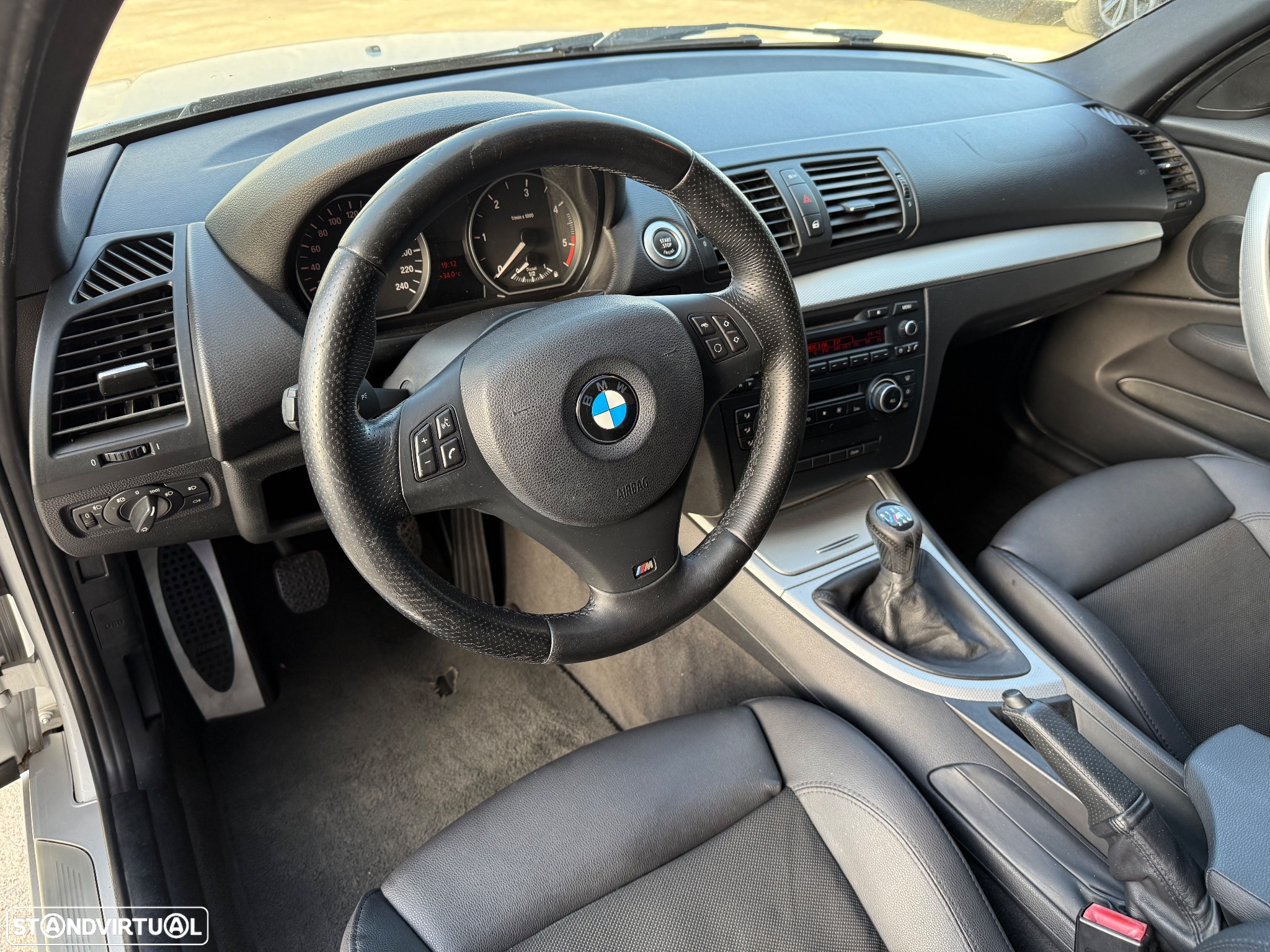 BMW 116 d Pack M - 12