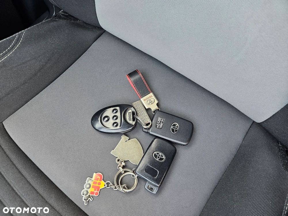 Toyota Yaris Hybrid 1.5 VVT-i Club - 18