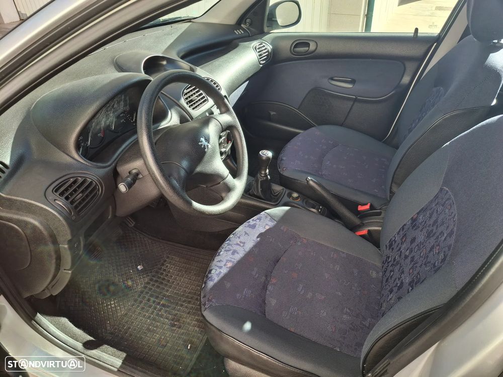 Peugeot 206 - 5