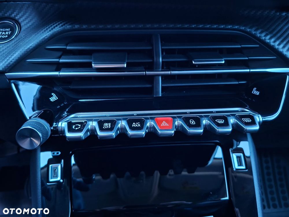 Peugeot 2008 1.2 PureTech Allure S&S EAT8 - 27