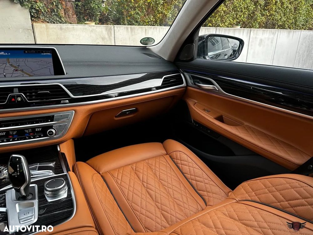 BMW Seria 7 730d xDrive MHEV - 23