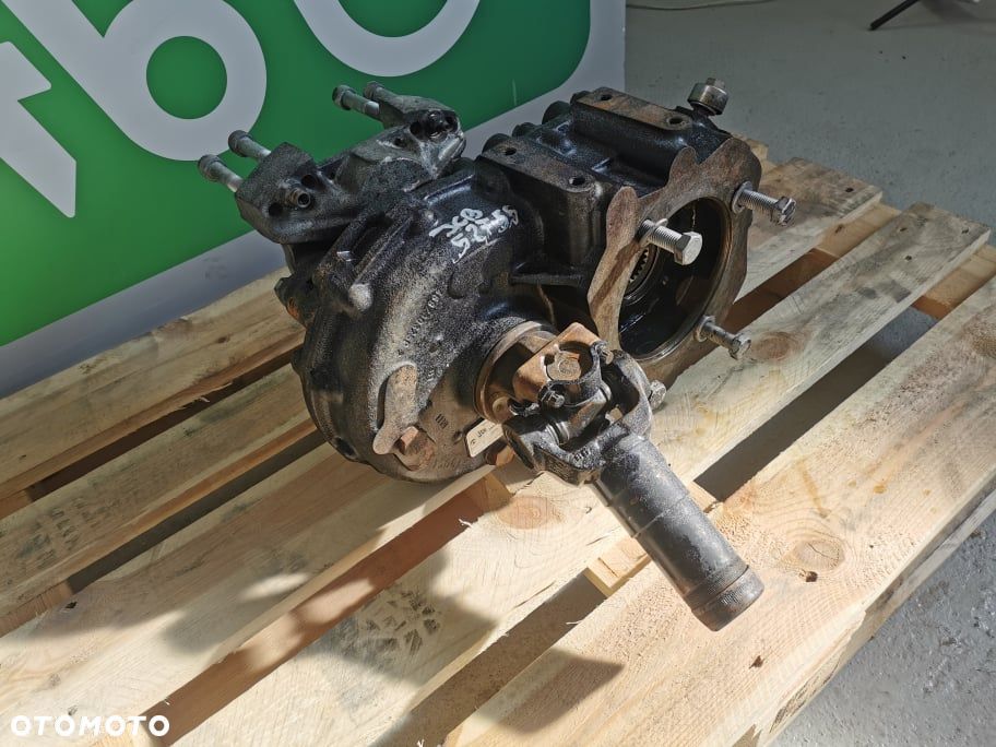 JCB 527-55 {Przekładnia} - 1