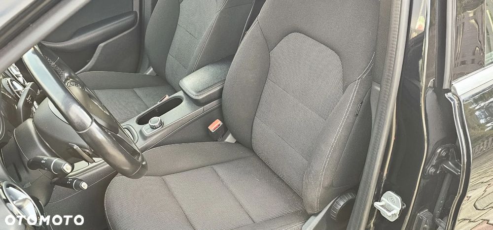 Mercedes-Benz Klasa B 180 d BlueEFFICIENCY Edition Style - 27