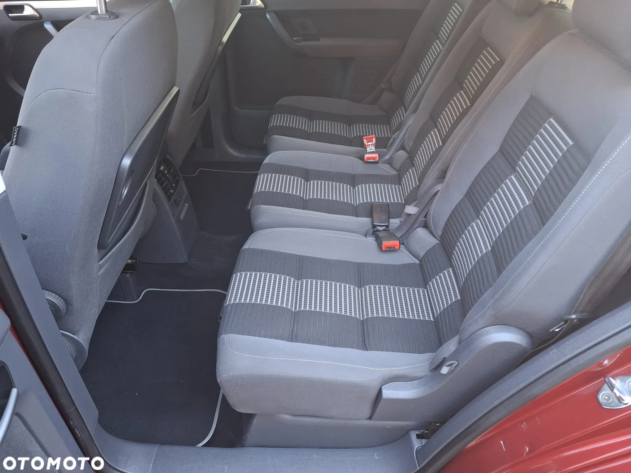 Volkswagen Touran 1.4 TSI United - 9