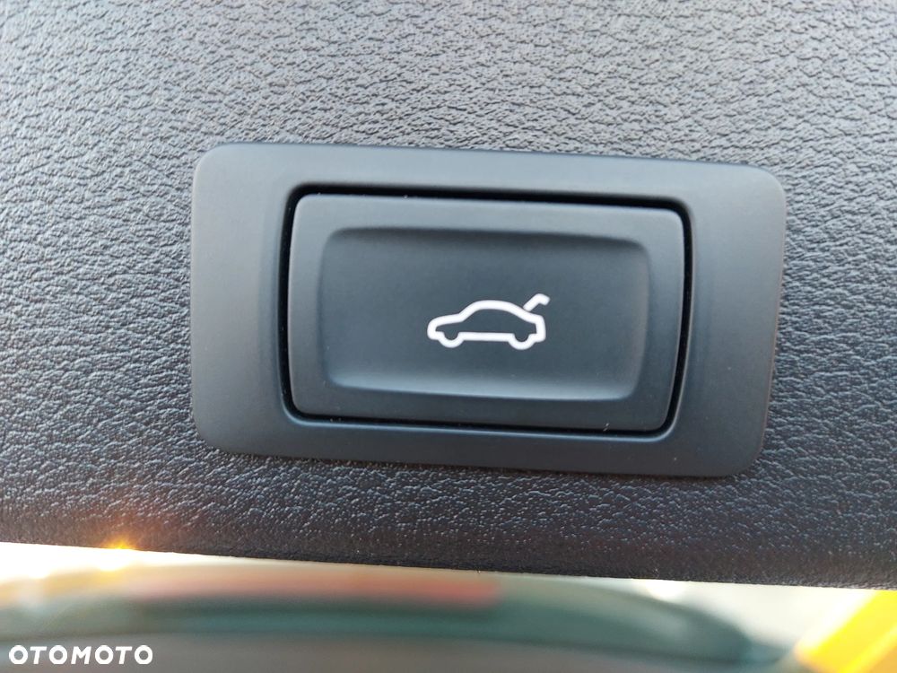 Audi A4 Avant 2.0 TFSI ultra S tronic sport - 18