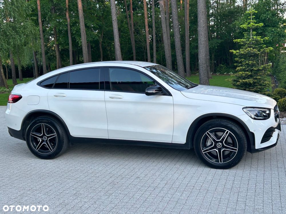 Mercedes-Benz GLC 300 4Matic 9G-TRONIC AMG Line Plus - 9