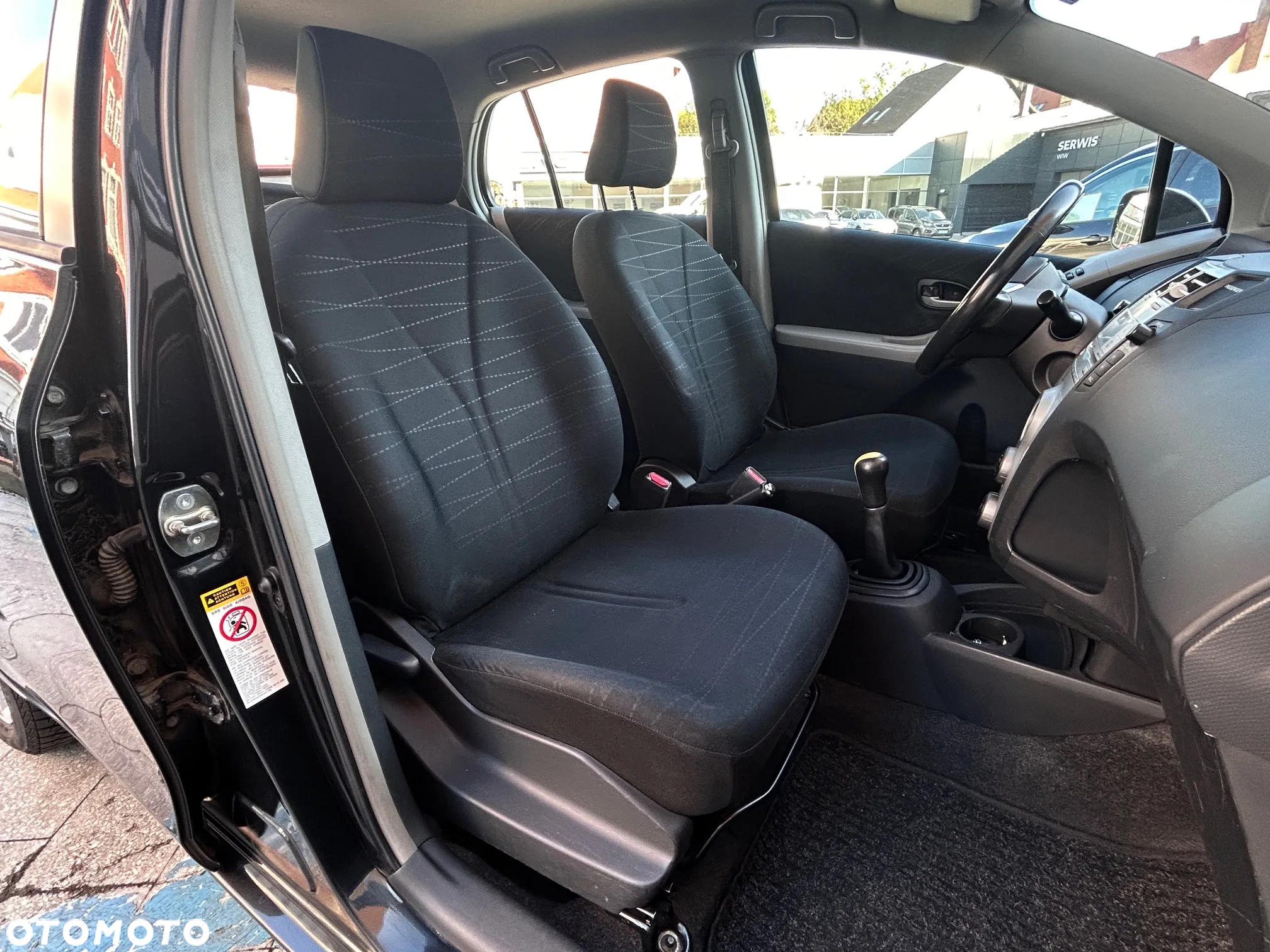 Toyota Yaris 1.3 - 12