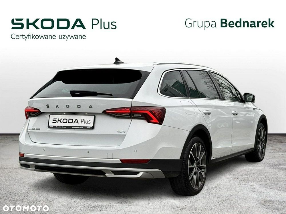 Skoda Octavia 2.0 TSI 4x4 Scout DSG - 5