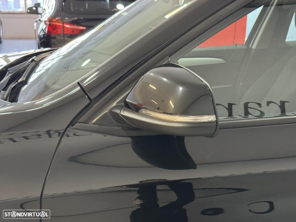 BMW X1 16 d sDrive Advantage - 22