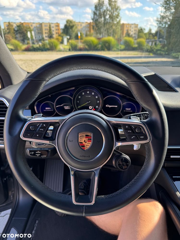 Porsche Cayenne - 36