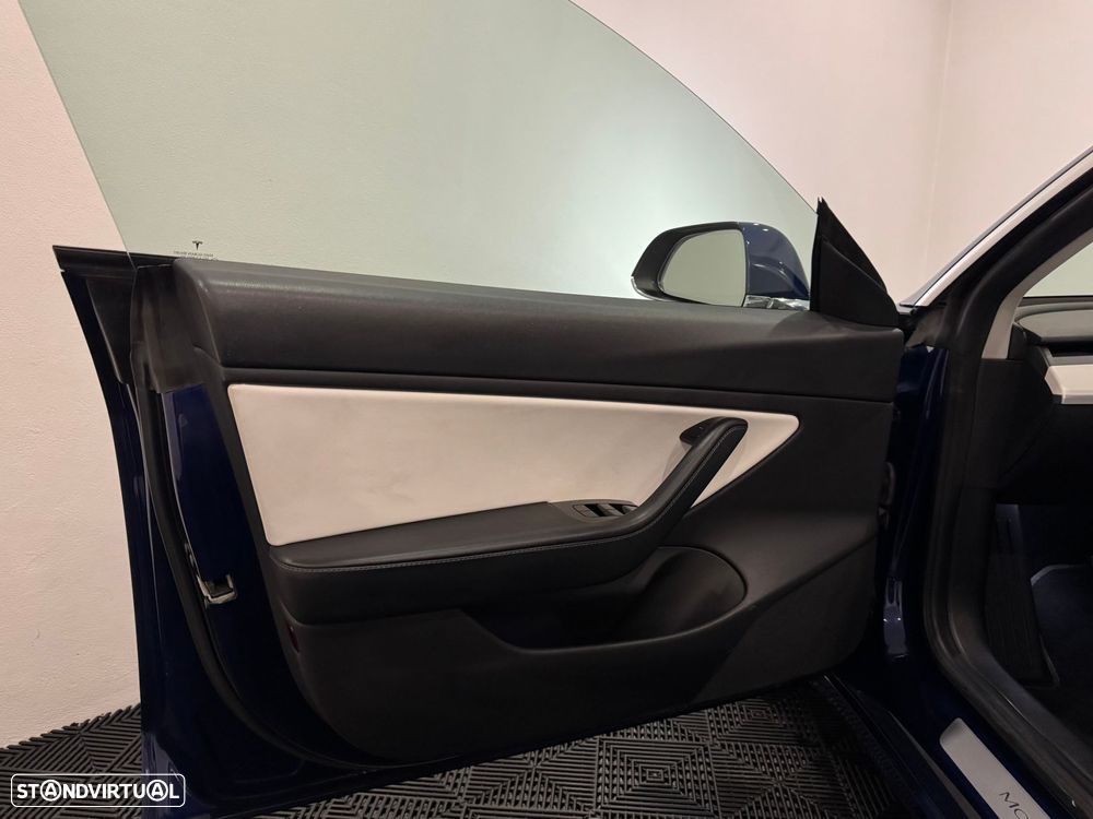 Tesla Model 3 Long-Range Dual Motor AWD - 45