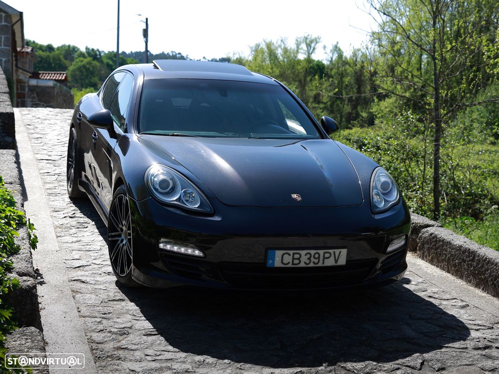 Porsche Panamera Platinum Edition - 1