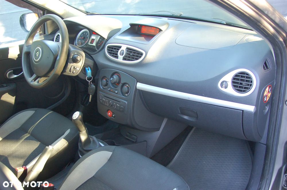 Renault Clio 1.2 16V Authentique Euro5 - 23