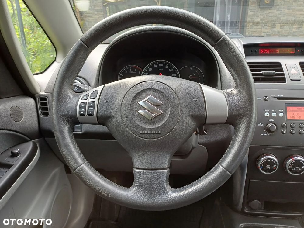 Suzuki SX4 1.6 VVT Streetline 4x2 Club - 18