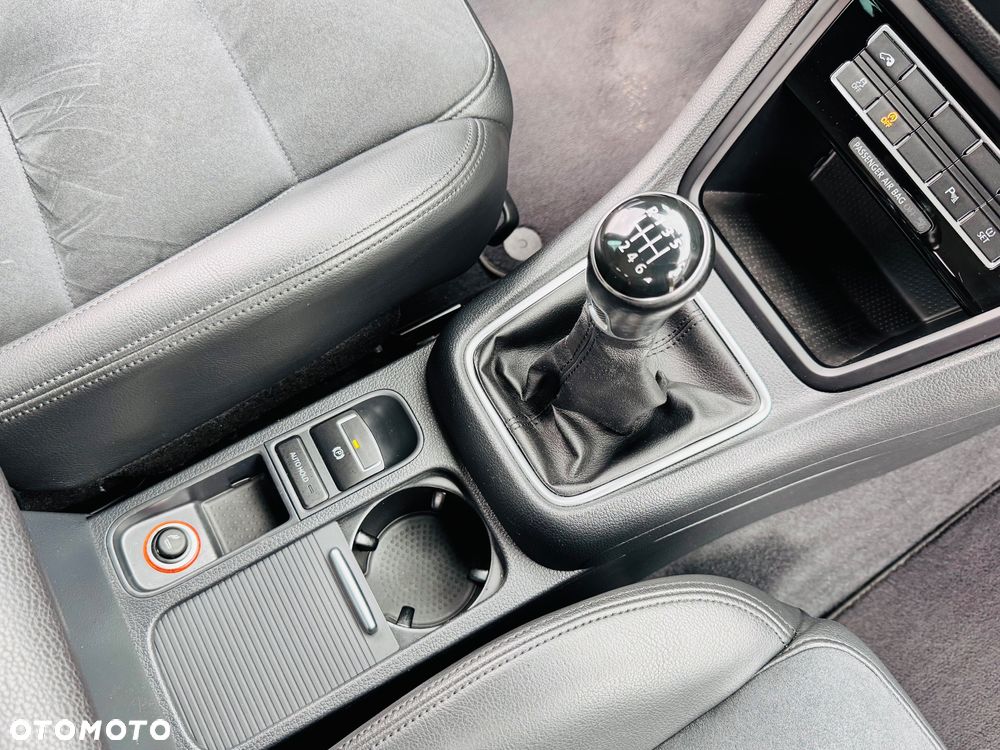 Volkswagen Sharan 2.0 TDI Highline - 36