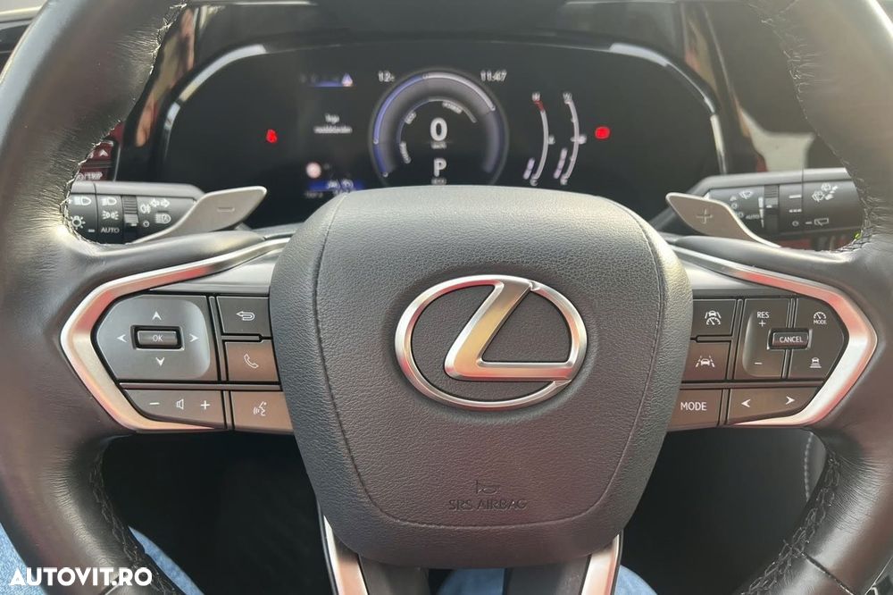 Lexus Seria NX 350h - 13