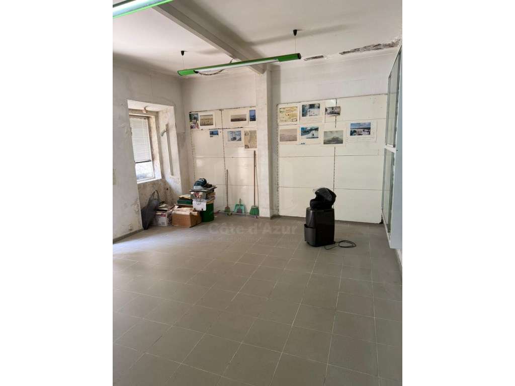 Loja para venda no centro da Vila de Sesimbra - Grande imagem: 4/4