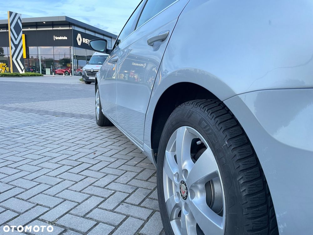 Volkswagen Passat - 24