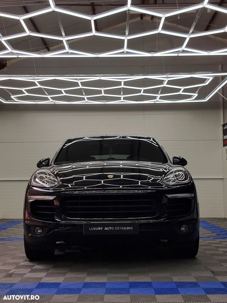 Porsche Cayenne - 17