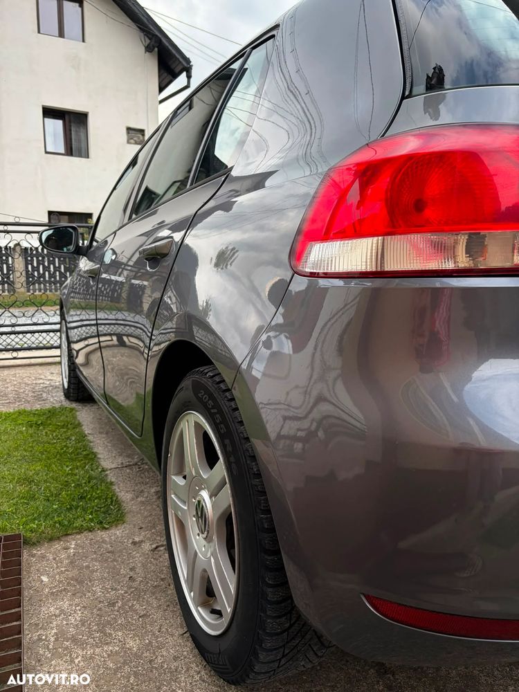 Volkswagen Golf 1.6 TDI DPF Comfortline - 9