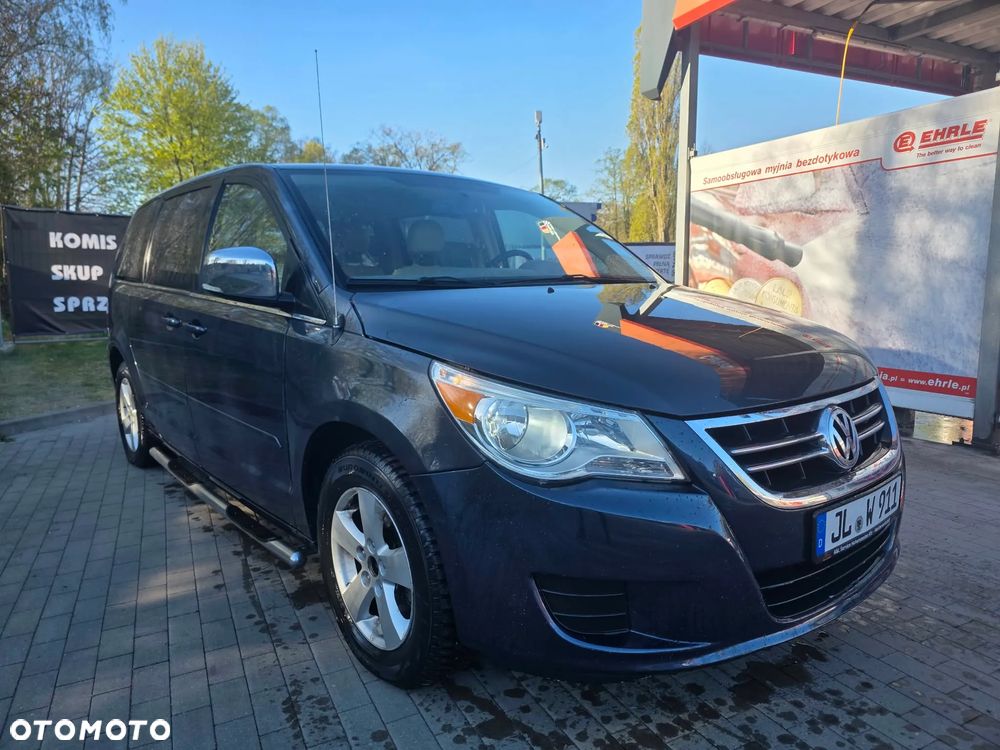 Volkswagen Routan - 4
