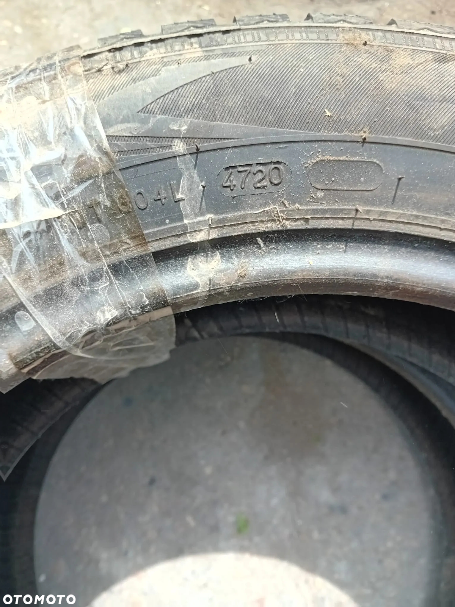 Opona Nokian WR D4 185/60R15 używana zima - 3