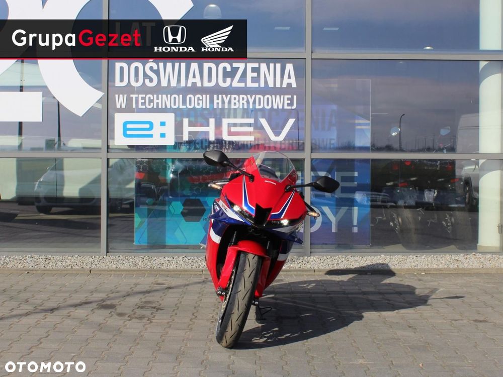 Honda CBR - 4