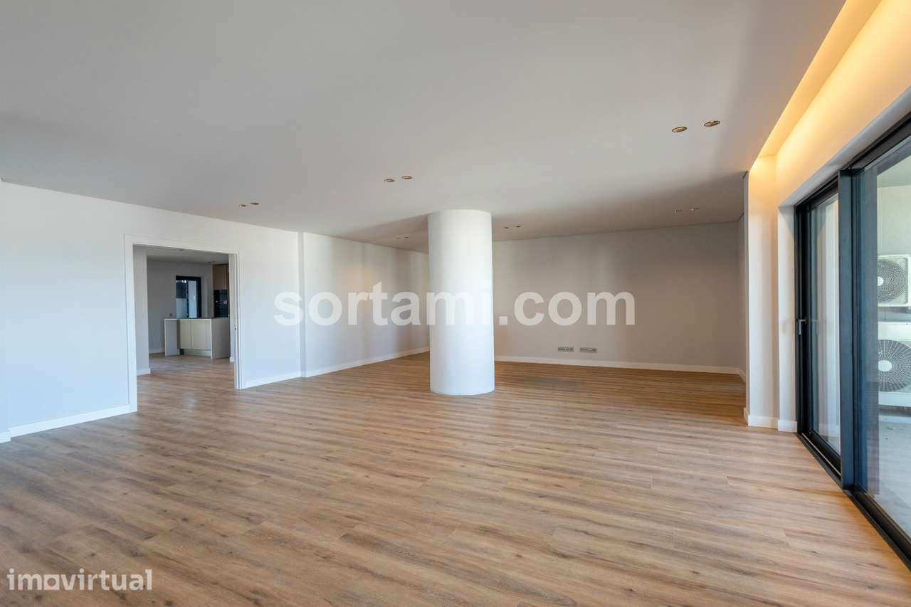 Apartamento T5 Venda em Faro (Sé e São Pedro),Faro - Grande imagem: 5/42