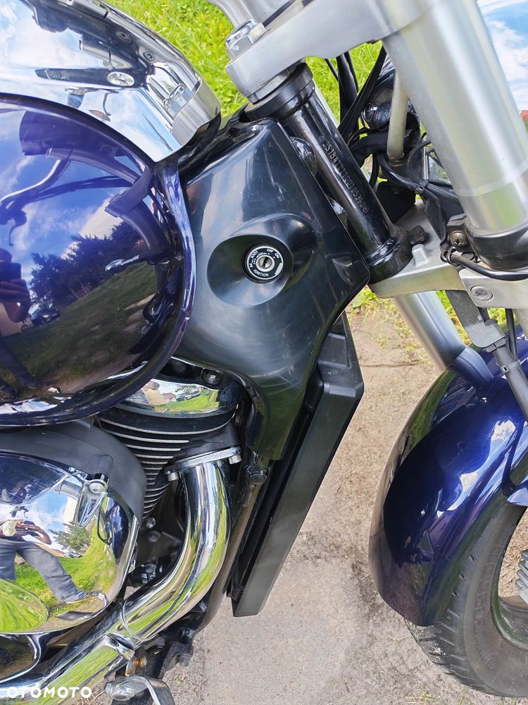 Suzuki Intruder - 5