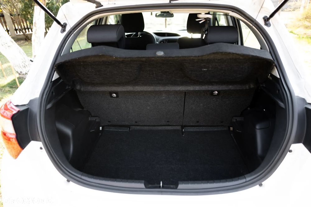 Toyota Yaris 1.0 Active - 13