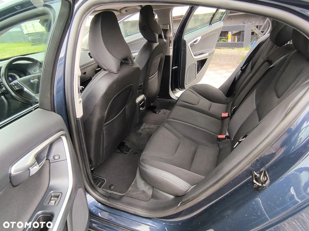 Volvo S60 D3 Momentum - 23
