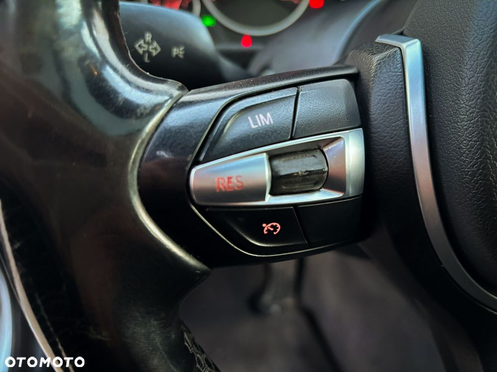 BMW 3GT 318d Sport Line - 27