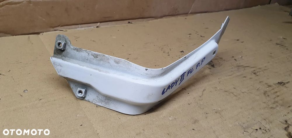 Mocowanie błotnika uchwyt wspornik prawy przód VW Caddy III Lift 1T0821135C LB9A - 4
